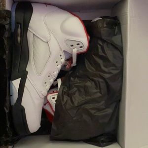 Jordan 5 “Fire Red”